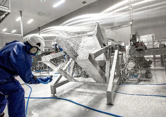 Top-rated industrial cleaning professionals in Irvine, CA ensuring safety and efficiency.